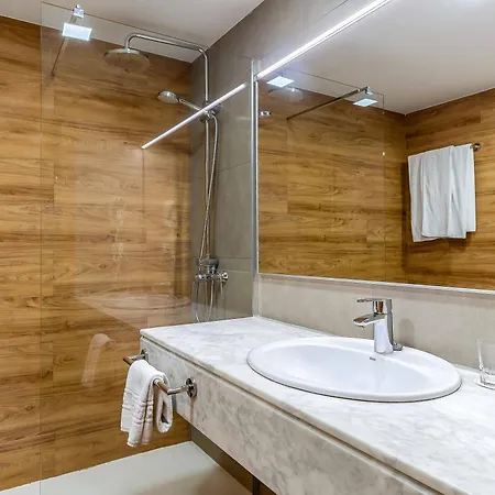 Aparthotel Bertran 3*