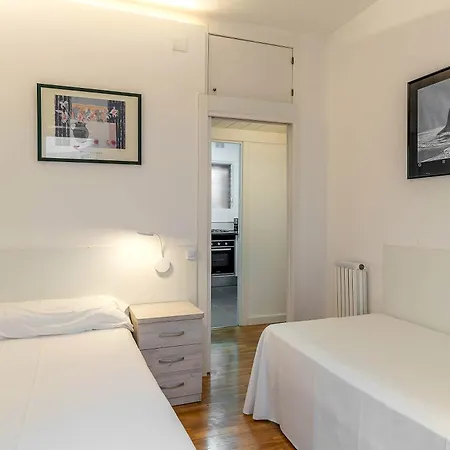 Aparthotel Bertran 3*