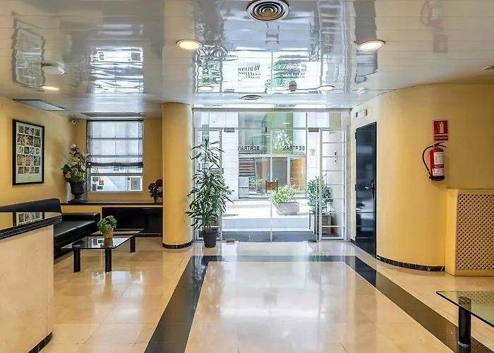 Aparthotel Bertran 3*