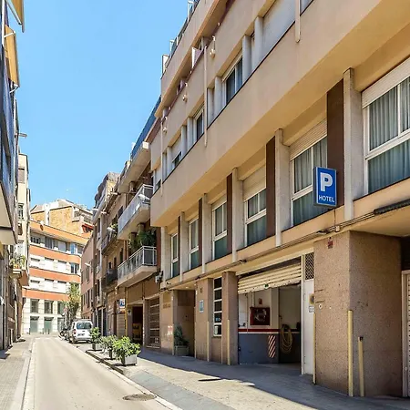 Aparthotel Bertrán 3*