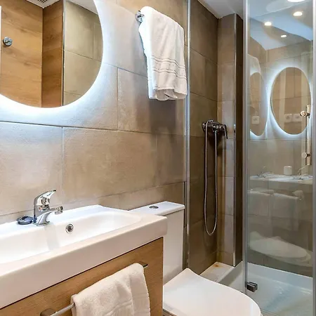 Apartahotel Bertrán 3*