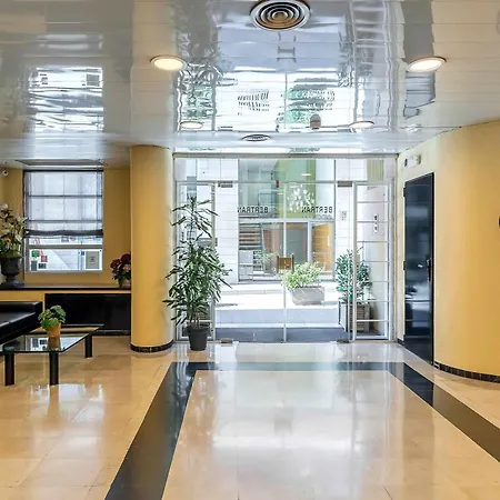 Aparthotel Bertrán 3*