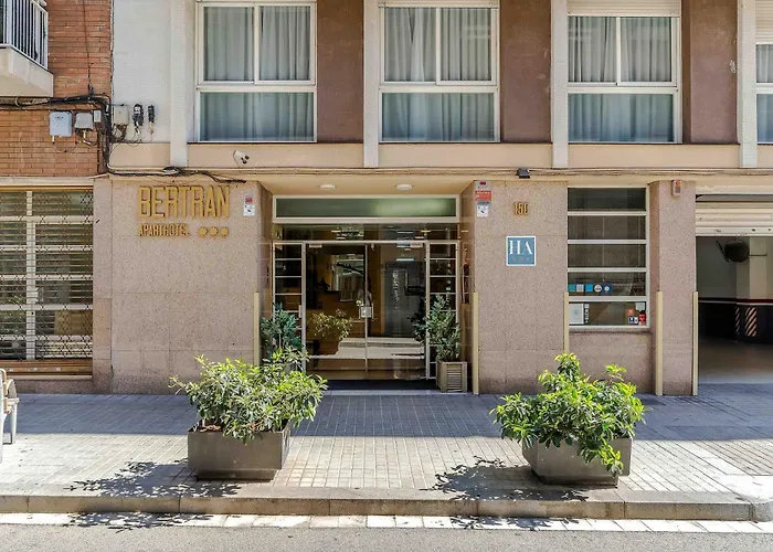 Apartahotel Bertrán