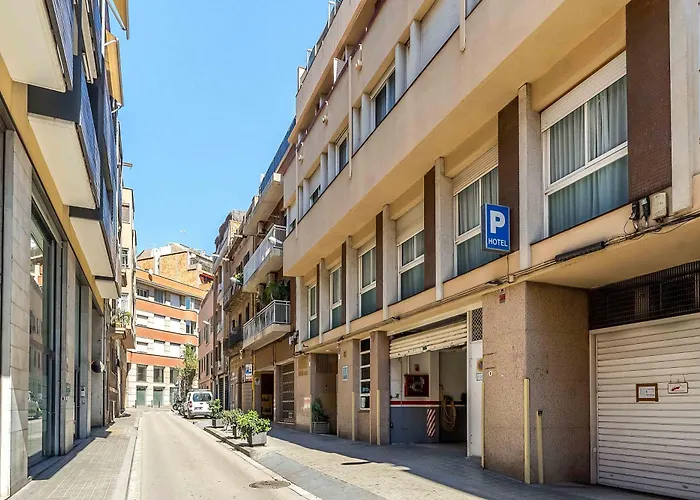Apartahotel Bertrán 3*