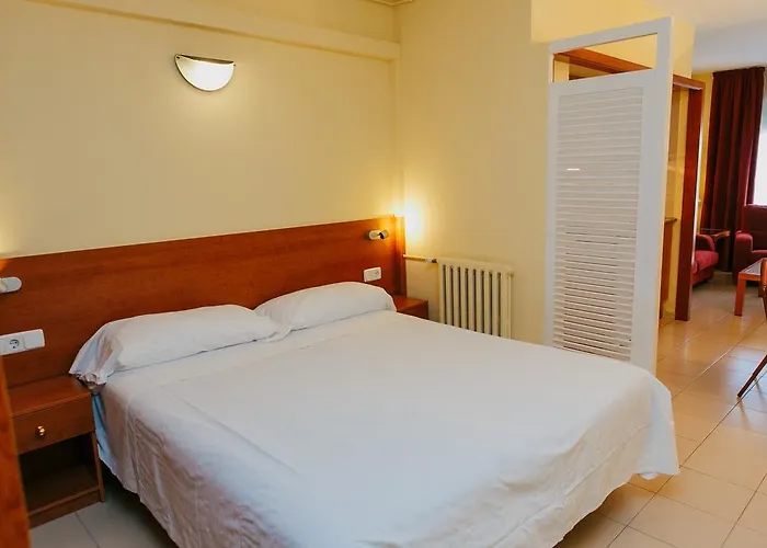 Apartahotel Bertrán 3*