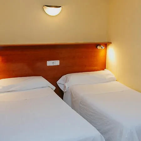 Apartahotel Bertrán 3*