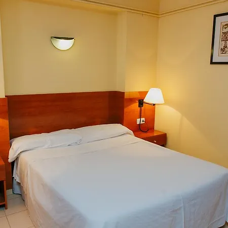 Apartahotel Bertrán 3*