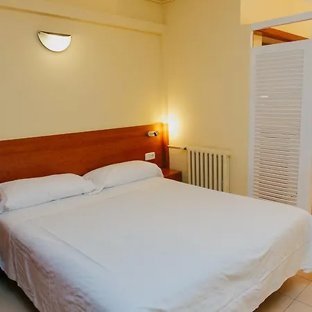 Apartahotel Bertrán 3*